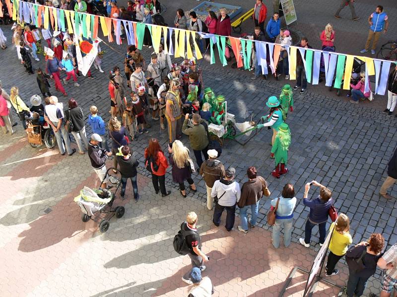 Zahajovací průvod festivalu Jičín - město pohádky.