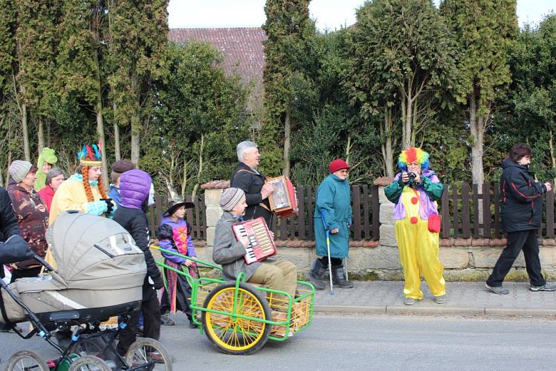 Masopustní oslavy v Ostružně.