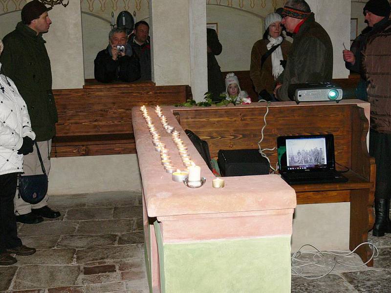 Vzpomínka na židovské spoluobčany v jičínské synagoze.