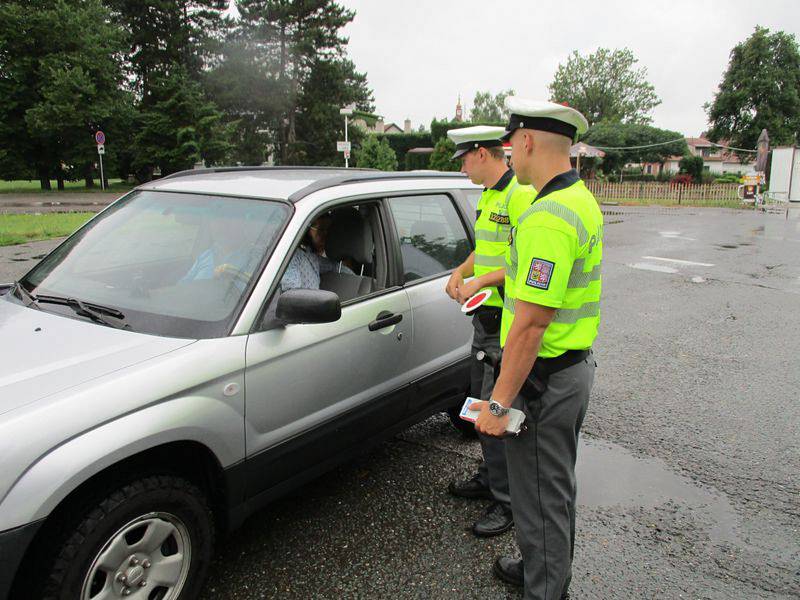 Kontroly policistů na Jičínsku