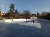 Oblíbený zimní sport si v Hořicích můžete užít kdykoli během dne.