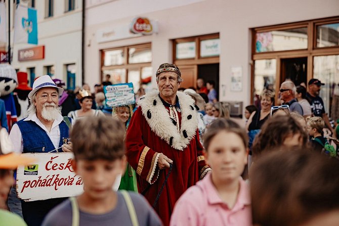 32. ročník festivalu Jičín - město pohádky se podle ohlasů na sociálních sítích i v ulicích města vydařil.