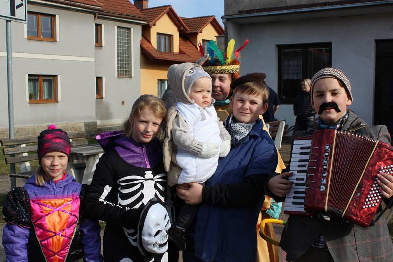 Masopustní oslavy v Ostružně.