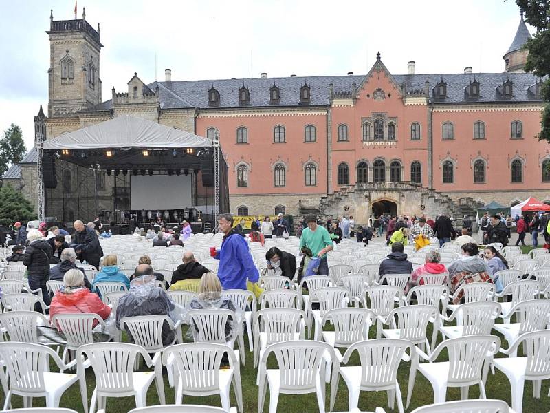 Koncert na zámku Sychrov.