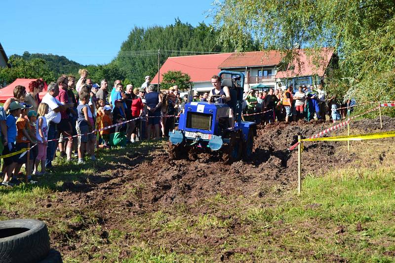 Traktoriáda ve Zboží.