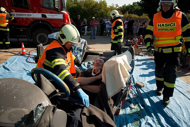 Na oslavách 140. výročí založení SDH Kopidlno se hasiči předvedli v plné parádě