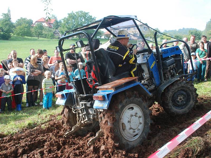 Traktoriáda ve Zboží.