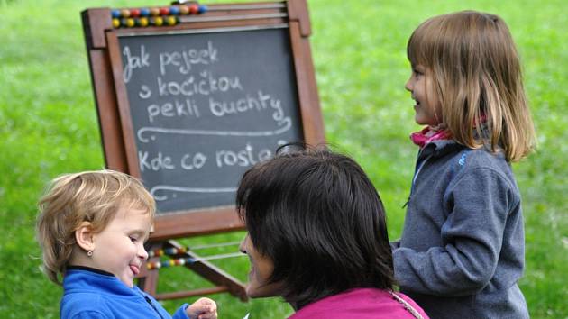 Již podruhé byl festival Jičín město pohádky obohacen o program Jinčí čin, který stojí mimo hlavní proud, nikoli však na okraji.