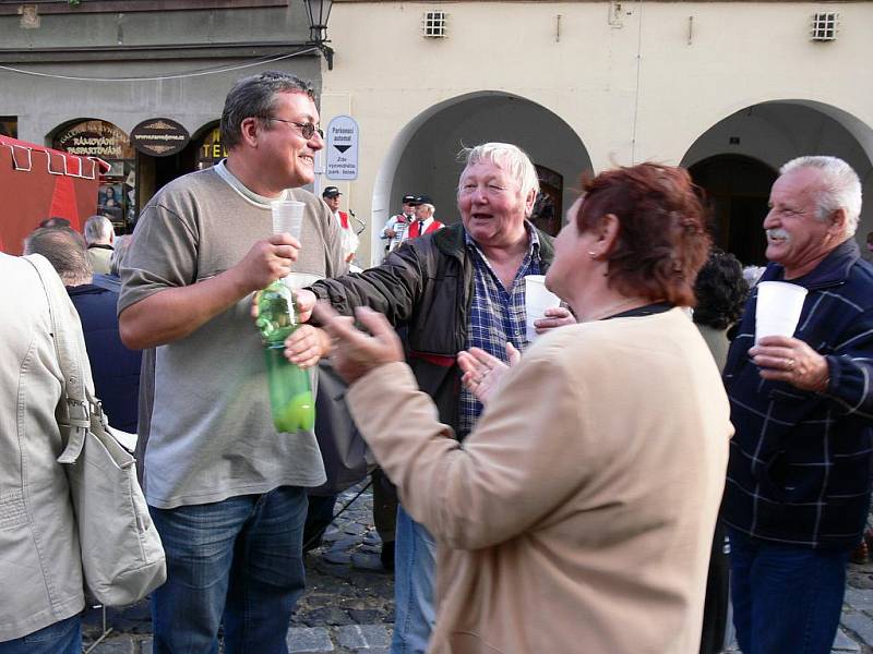 Z koncertu Srazilky na Rynečku.