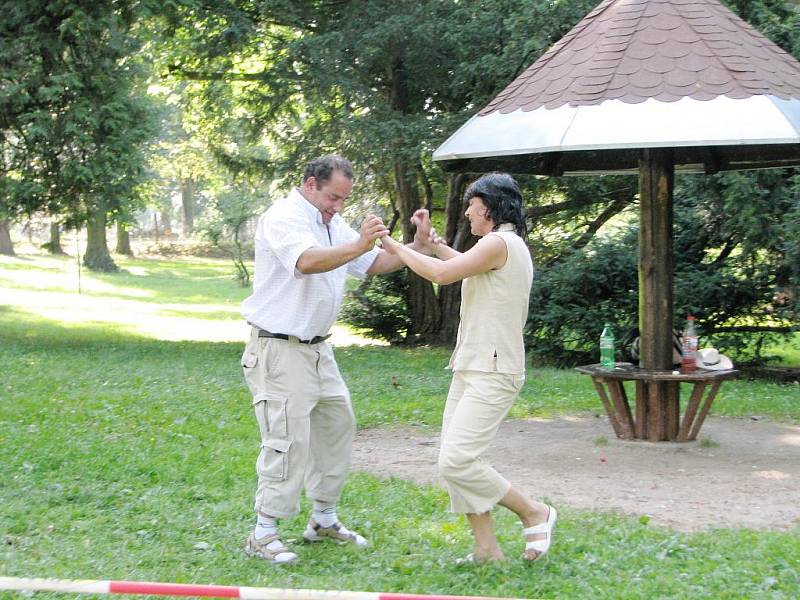 Romský festival Bašaviben 2009 v Hořicích.