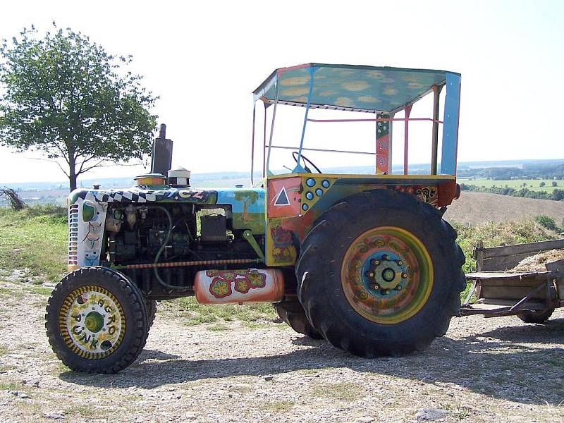 Originální traktor z farmy Stanislava Pence z Milkovic.