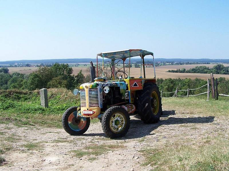 Originální traktor z farmy Stanislava Pence z Milkovic.