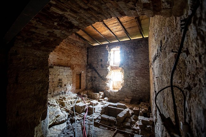 Na hradě Kost archeologové našli pozůstatky varny pivovaru.