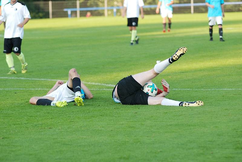 Krajský přebor ve fotbale: TJ Jiskra Hořice - FC Spartak Rychnov nad Kněžnou.