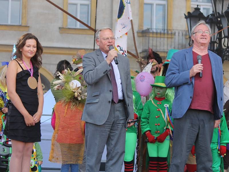 Ze zahájení festivalu Jičín - město pohádky.