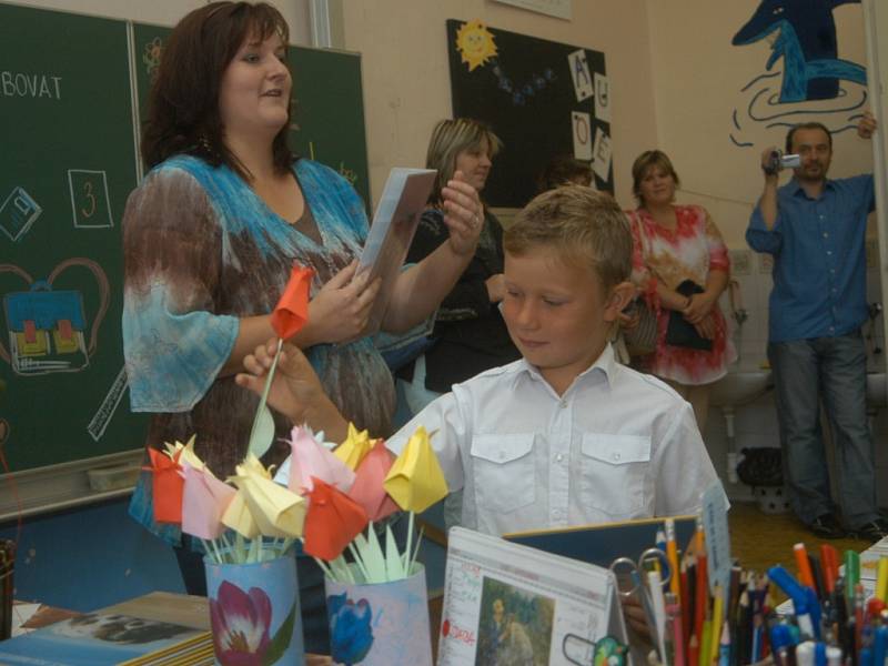 Velišská Základní školy Bodláka a Pampelišky 1. září 2007.