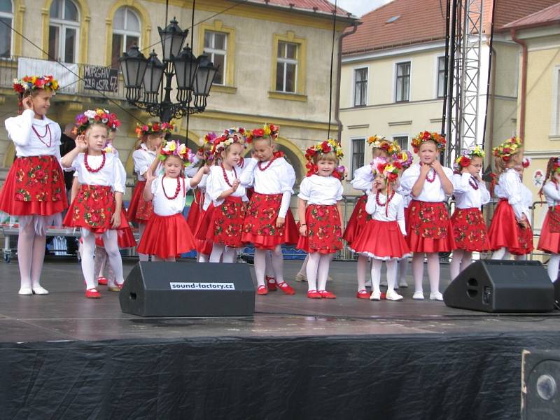 Polský folklorní soubor Malá Swidnica.