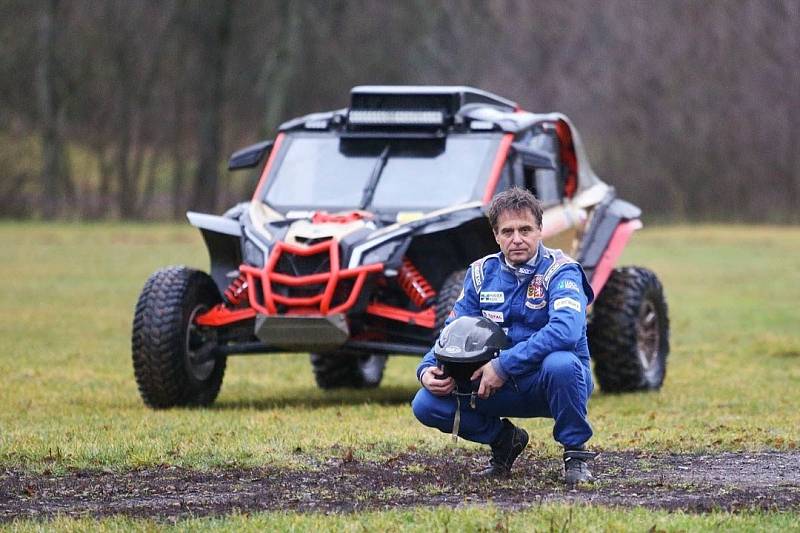 Sní o Dakaru. Jeho účast na nejslavnější maratonské rallye je pořád otevřena.