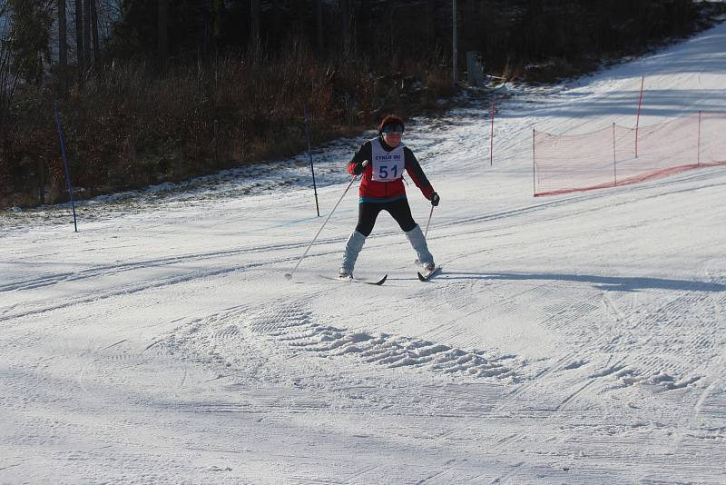 Osmých zimních sportovních her seniorů v Nové Pace se zúčastnil rekordní počet účastníků, z celého kraje se jich sjelo do Ski areálu Máchovka 233.