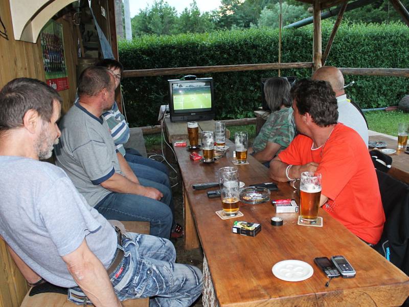 Stavské fandění našim fotbalistům.