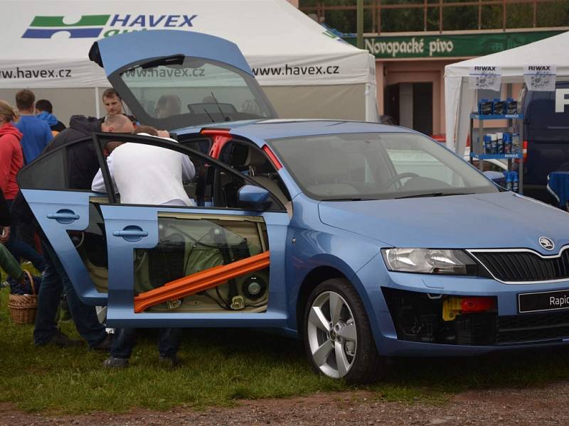 První motoristický festival ve Štikovské rokli.