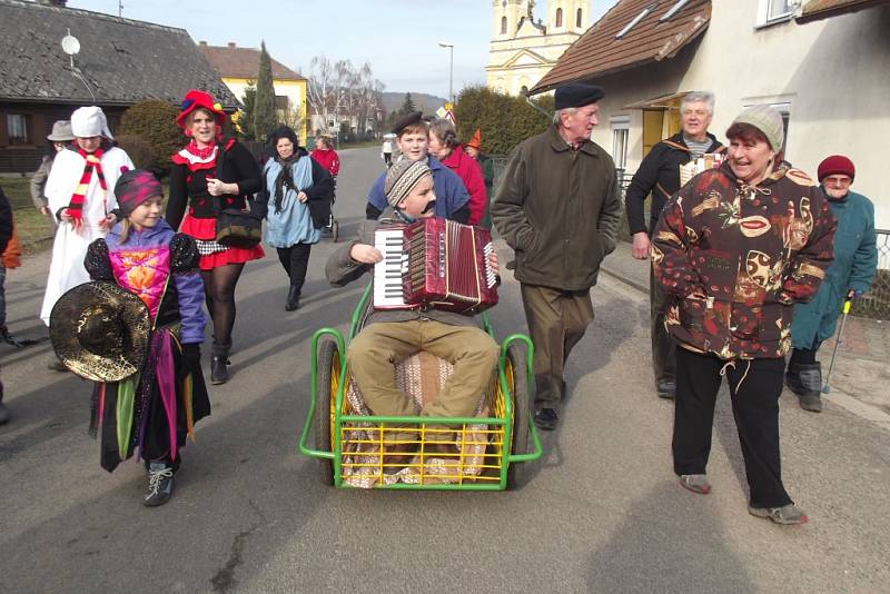 Masopustní oslavy v Ostružně.