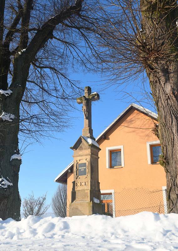 Zimní den v Lužanech.