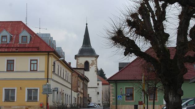 Naučná stezka K. J. Erbena provede návštěvníky městečka v Podkrkonoší krajinou, která inspirovala slavné balady ve sbírce Kytice.