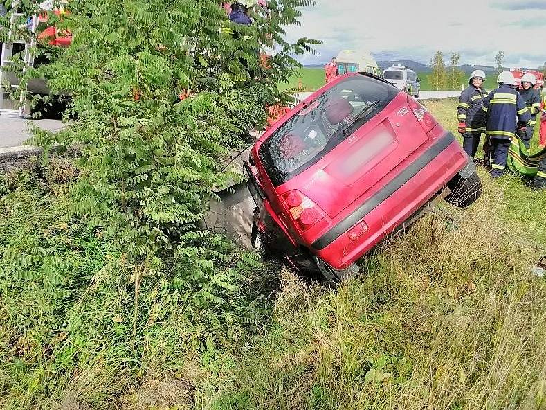 Dopravní nehoda u Červené Třemešné měla tragický konec.