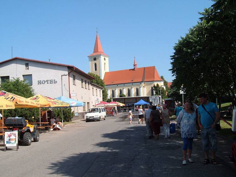 Ze sjezdu rodáků v Libošovicích.