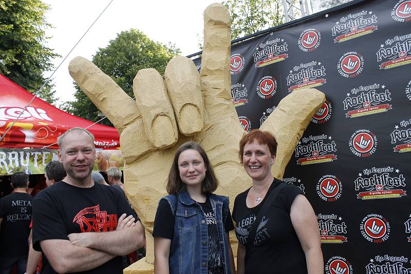 Hořický festival The Legends Rockfest přilákal do kempu Pod Věží přes čtyři tisíce účastníků.