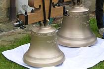 Ilustrační foto - nové bronzové zvony.