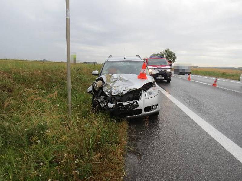 Nehoda si vyžádala jedno zranění.