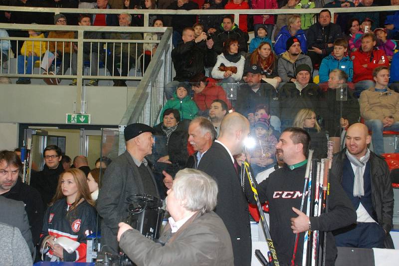 Ze slavnostního otevření zimního stadionu v Turnově.