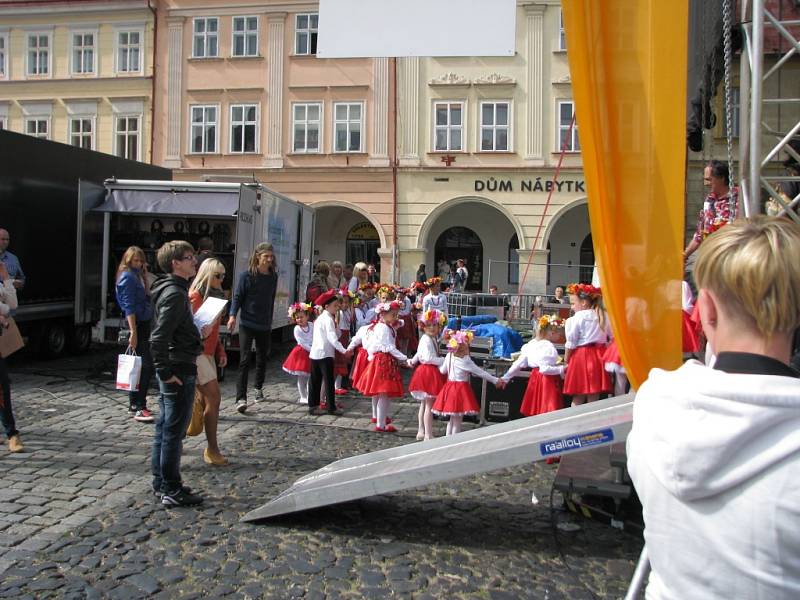 Polský folklorní soubor Malá Swidnica.