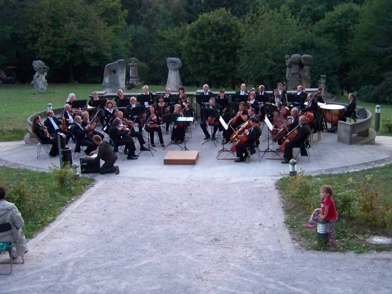 Komorní filharmonie Pardubice.