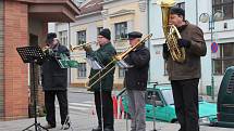 Zahájení adventu v Lázních Bělohradě spojené s rozsvícením stromu.