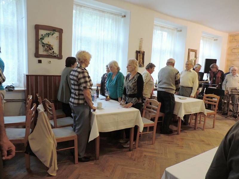 Minuta ticha k uctění památky heligonkáře Josefa Špígla.