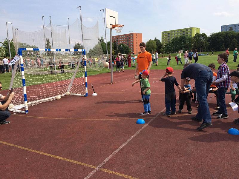 Dětský den s Continentalem na jičínském stadionu.