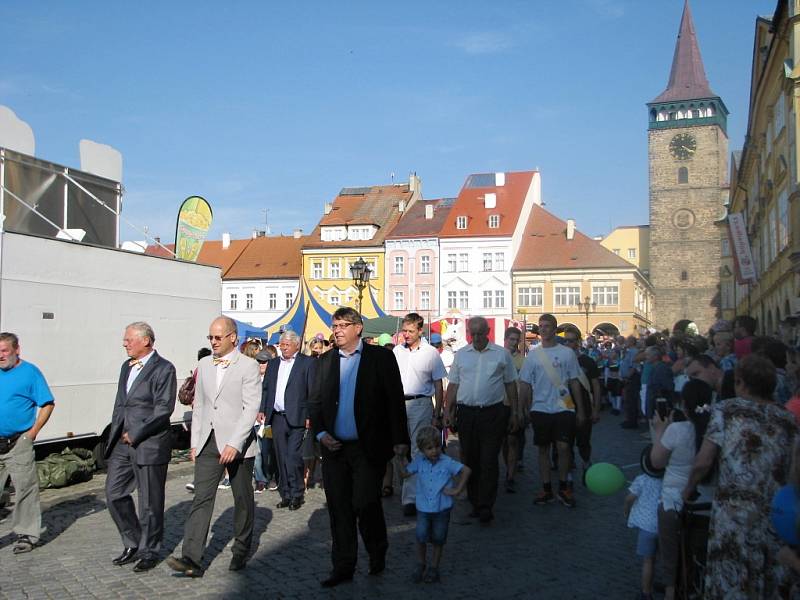 Ze zahájení jičínského pohádkového festivalu.