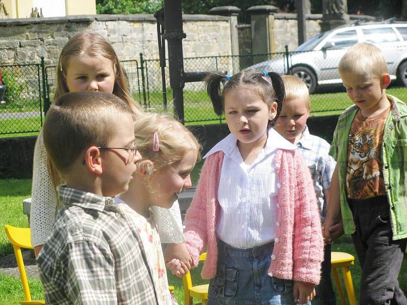 Z loučení ostruženských dětí s mateřskou školou.