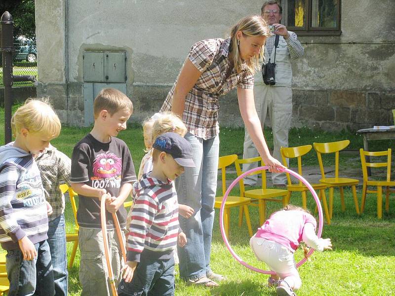 Z loučení ostruženských dětí s mateřskou školou.