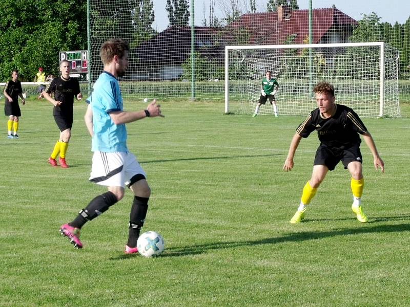 Krajský přebor ve fotbale: TJ Jiskra Hořice - SK Sobotka.