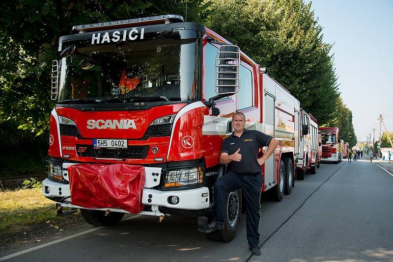 Na oslavách 140. výročí založení SDH Kopidlno se hasiči předvedli v plné parádě