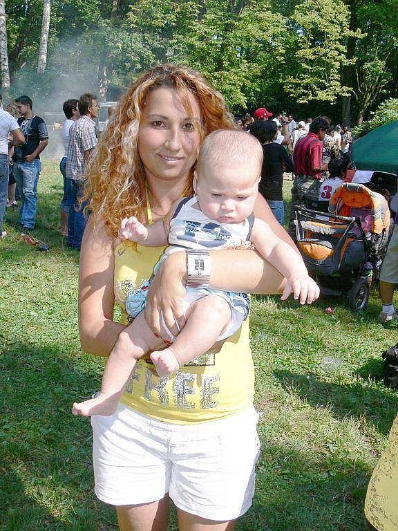 Romský festival Bašaviben 2009 v Hořicích.