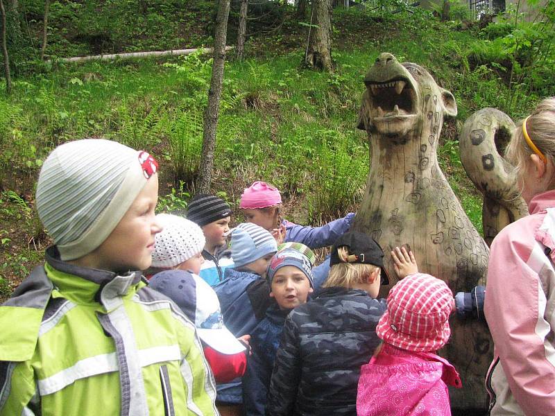 Z výletu dětí ostruženské mateřinky do liberecké ZOO.