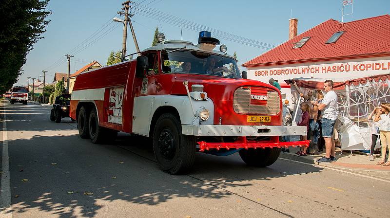Na oslavách 140. výročí založení SDH Kopidlno se hasiči předvedli v plné parádě