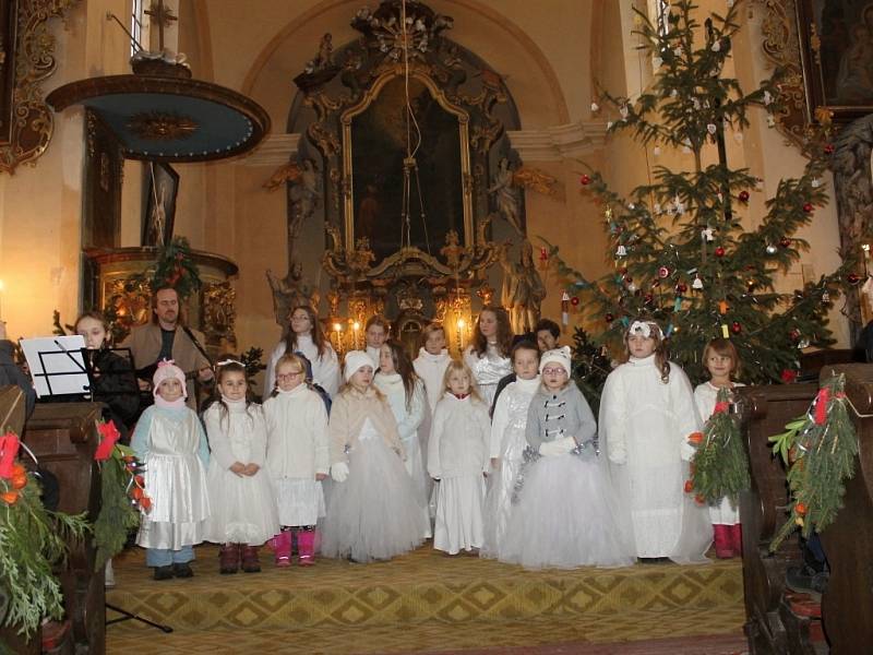 Vánoční koncert v markvartickém kostele.