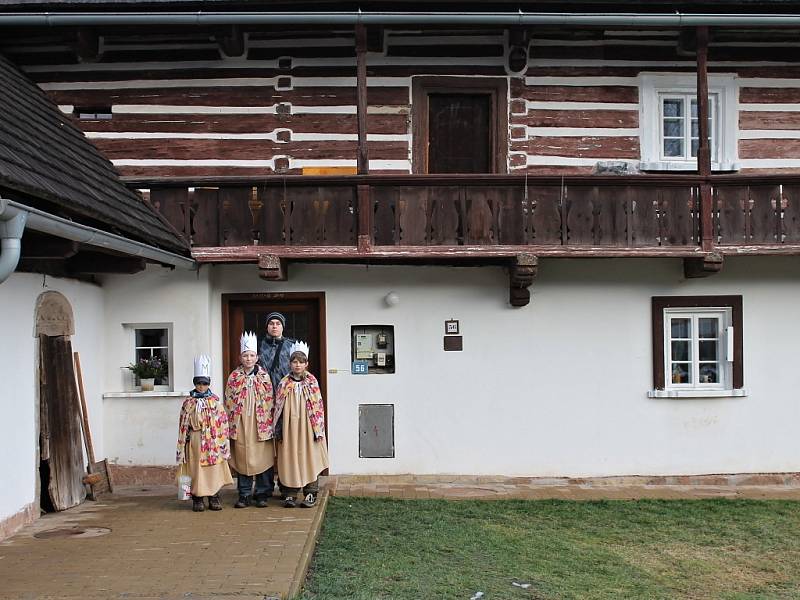 Tříkrálová sbírka na Novopacku.