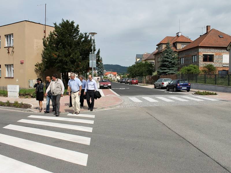 Jičínská Bolzanova ulice po rekonstrukci.